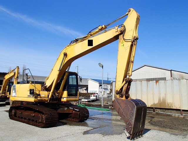 PC200-8